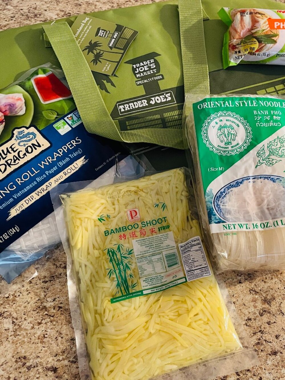 Trader Joe's XL Insulated Tote & THAI Handcrafted Gift Set - 7 items! - Picture 3 of 10